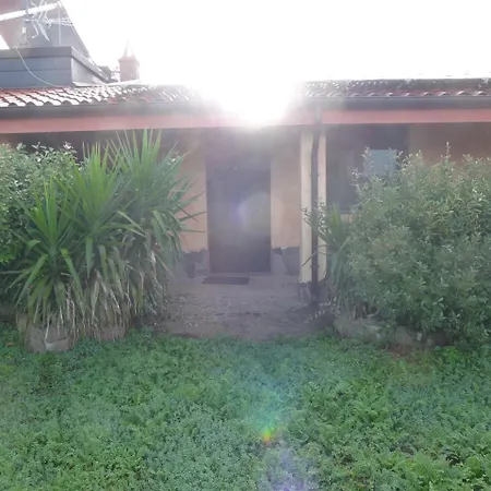 Farm stay Nuragh'elighe Sindia